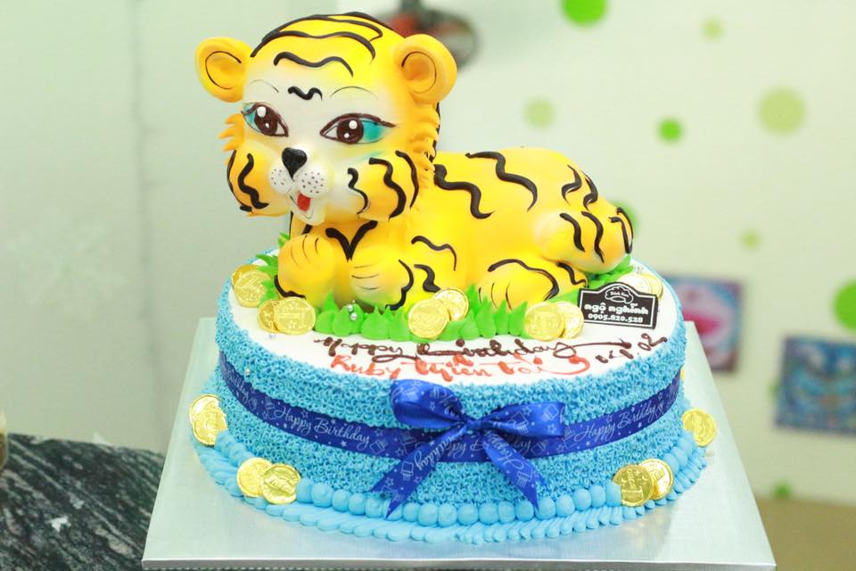 BÁNH KEM HÌNH CON HỔ DỄ THƯƠNG