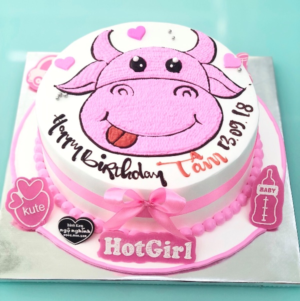 Bánh kem hình con trâu dễ thương