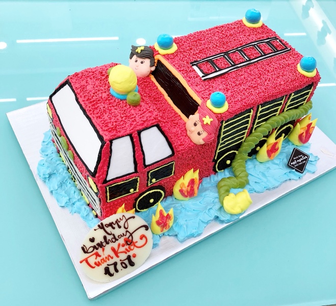 Bánh sinh nhật ô tô cứu hoả