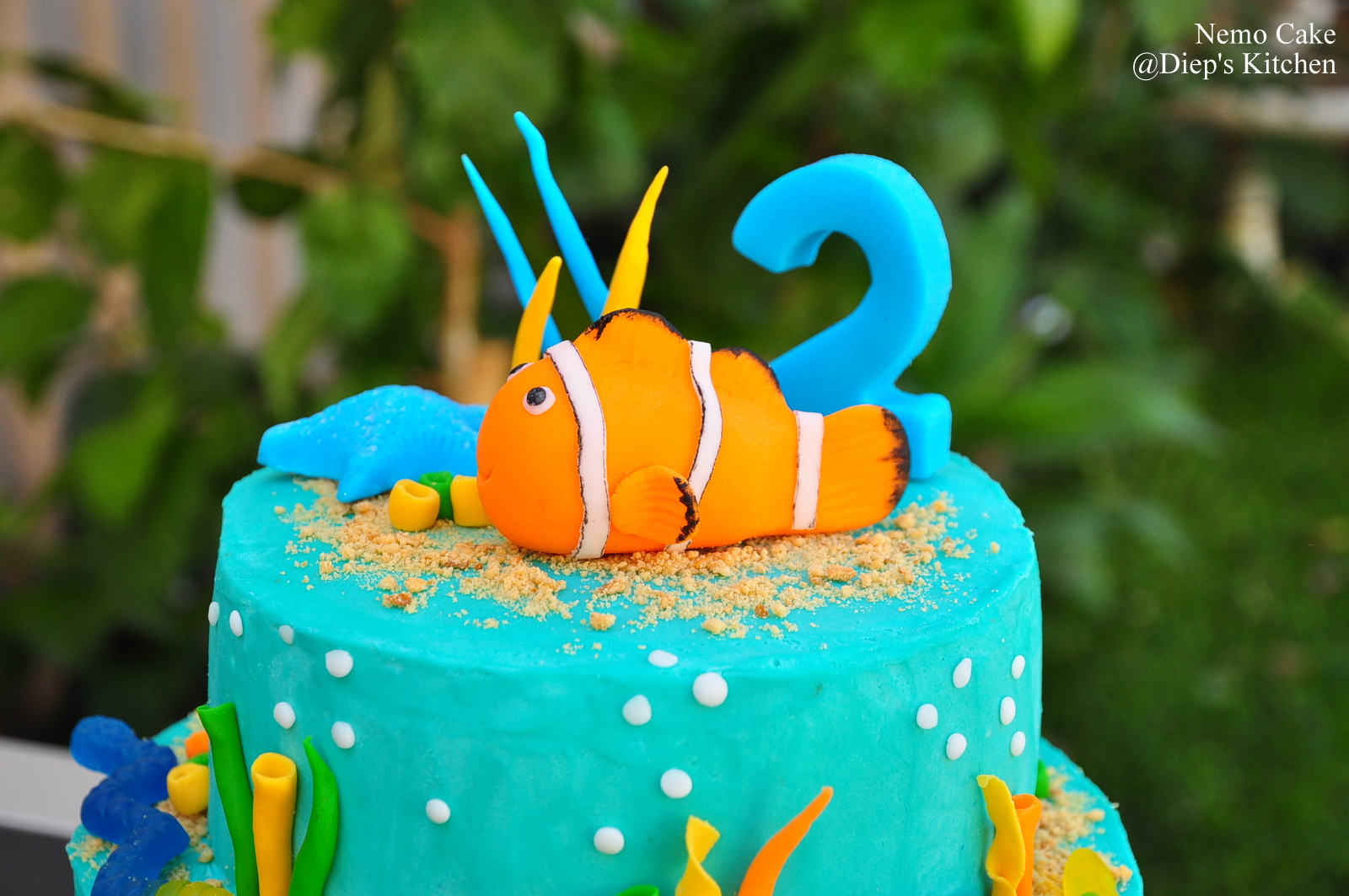 Làm bánh sinh nhật hình con cá