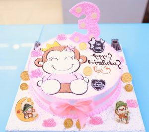Bánh sinh nhật hình con khỉ cho bé gái