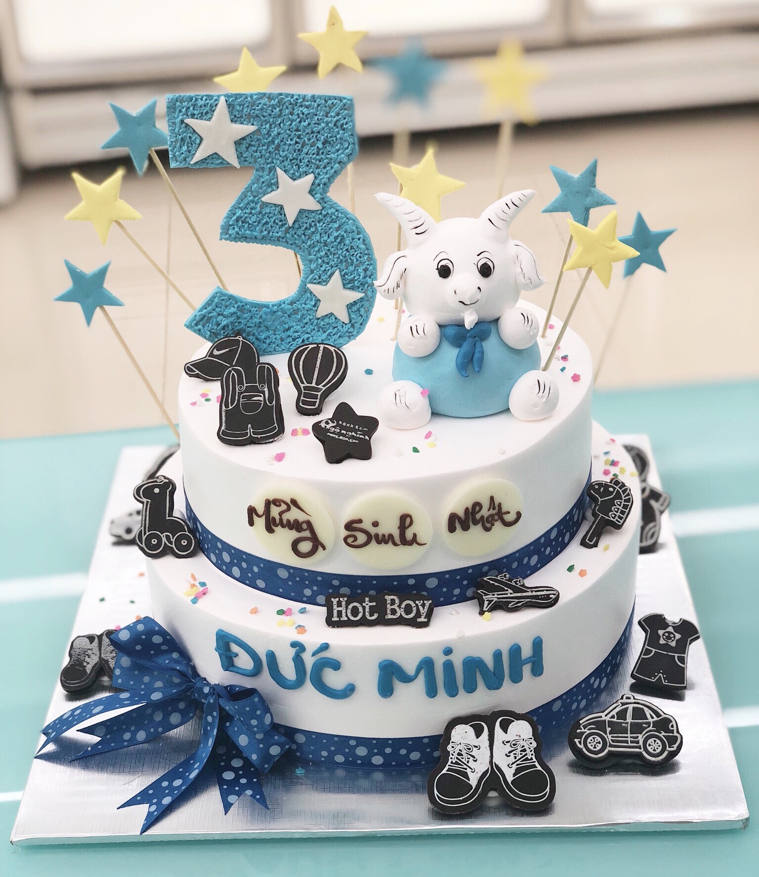 BÁNH KEM HÌNH CON DÊ ĐẸP