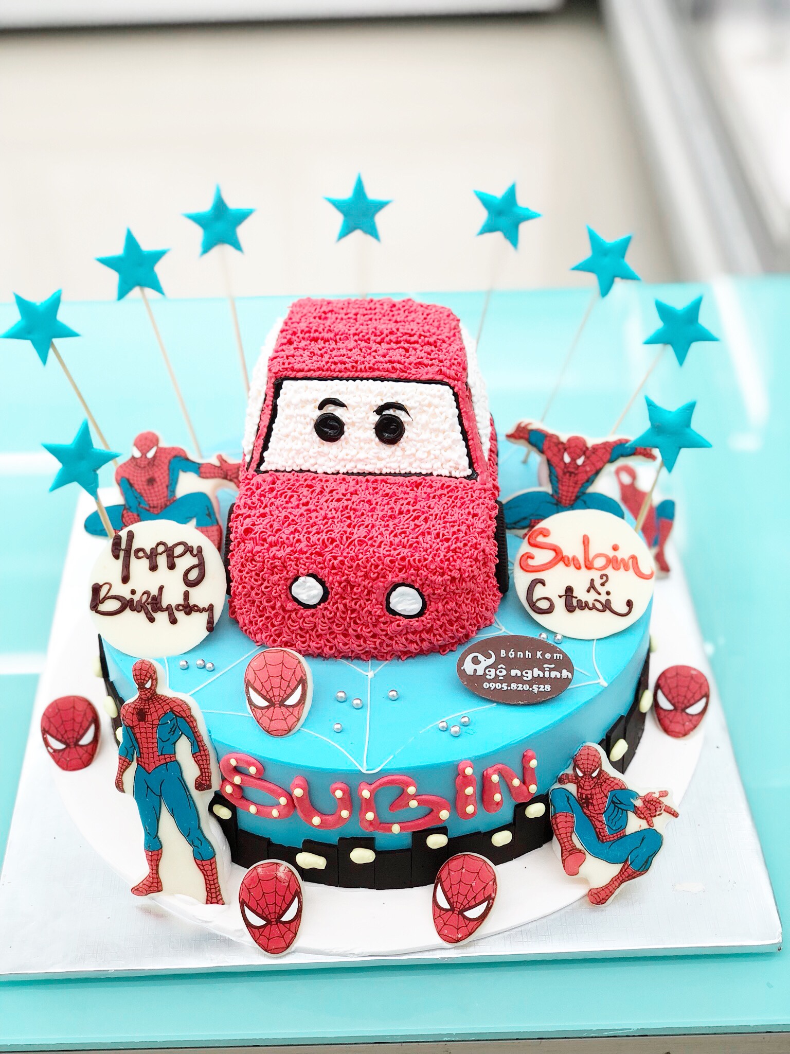 Bánh sinh nhật ô tô người nhện