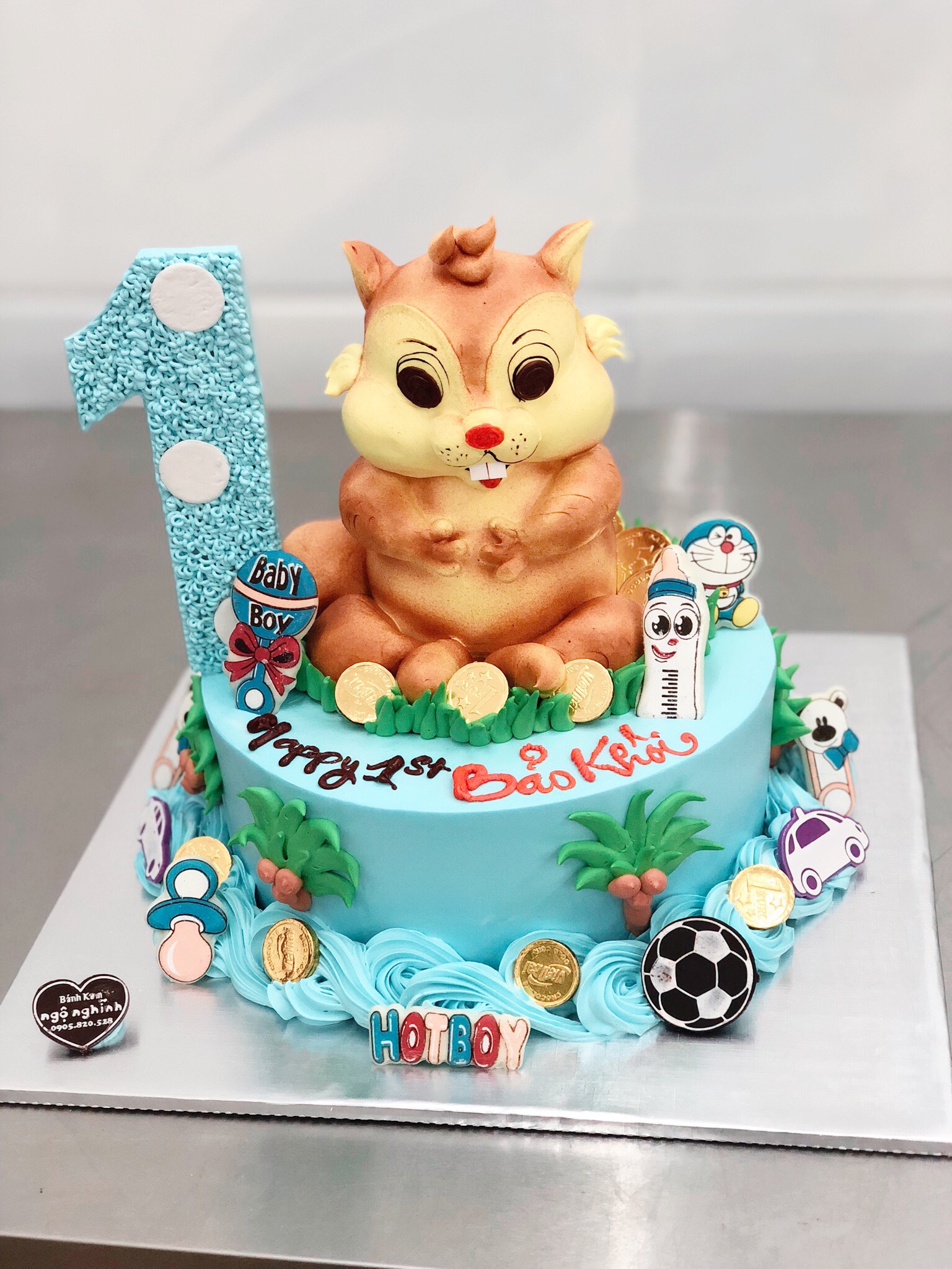 Bánh kem hình con sóc nâu