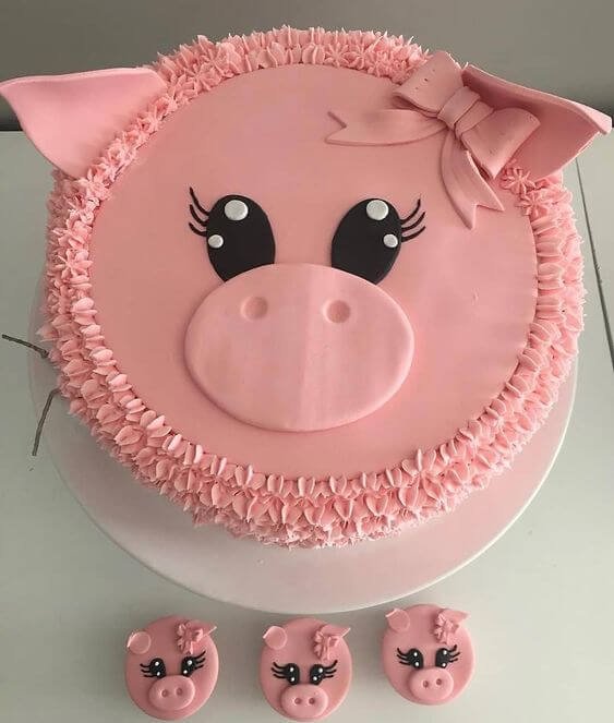 BÁNH KEM CÓ HÌNH CON HEO