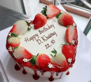 Bánh sinh nhật hoa quả trái tim