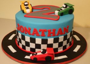 Bánh sinh nhật ô tô cho bé trai