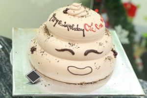 Bánh sinh nhật bựa