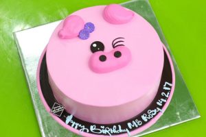 bánh kem hình mặt heo