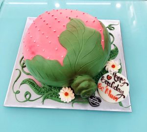 Bánh kem hình quả dâu