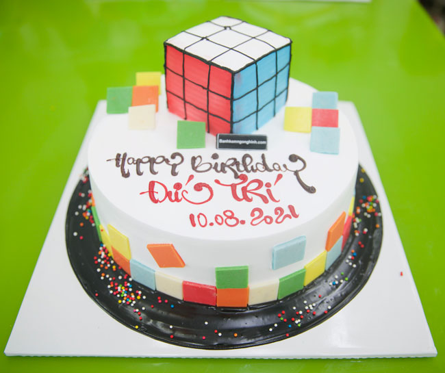 Bánh kem hình Rubik