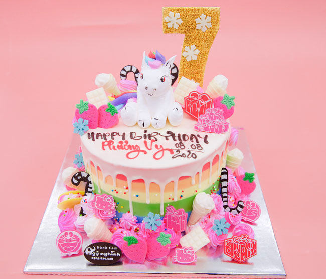 Bánh fondant sinh nhật chủ đề unicorn cho bé gái - Blisbi Bakery