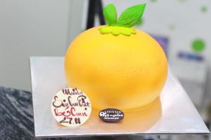 Bánh kem hình quả cam