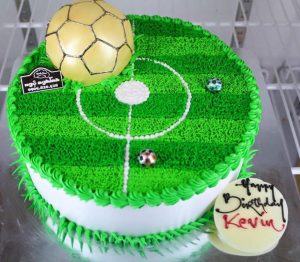 Bánh kem sinh nhật con trai