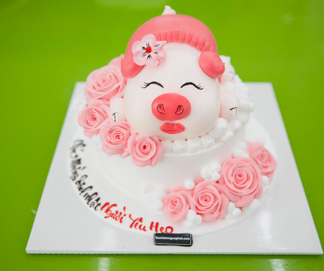 bánh kem sinh nhật hình con heo 3d