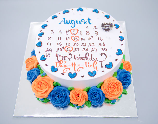Bánh sinh nhật tháng 8