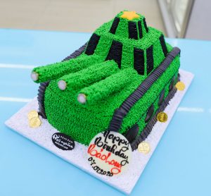 Bánh kem hình xe tăng