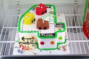 Bánh kem sinh nhật hình số 4 đẹp