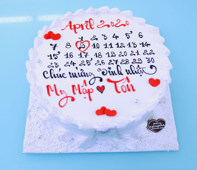 Bánh sinh nhật tháng 4