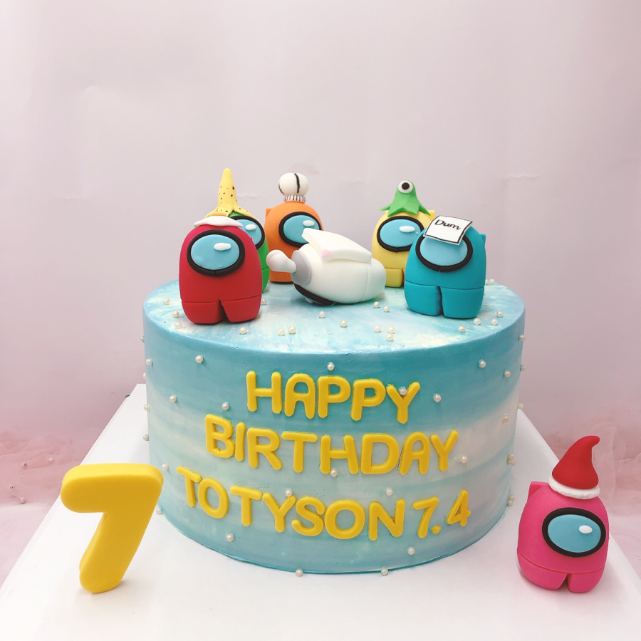 Ăn bánh kem sinh nhật