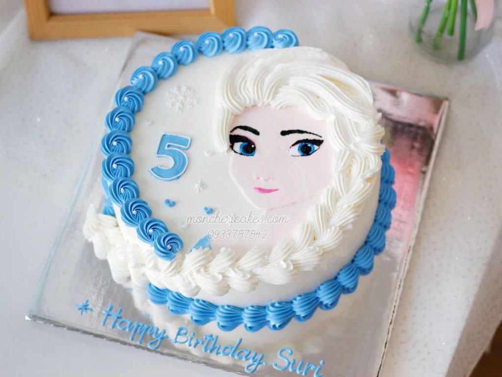 Bánh sinh nhật hình Elsa