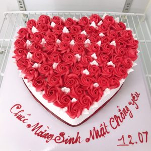 Bánh kem hình trái tim đơn giản