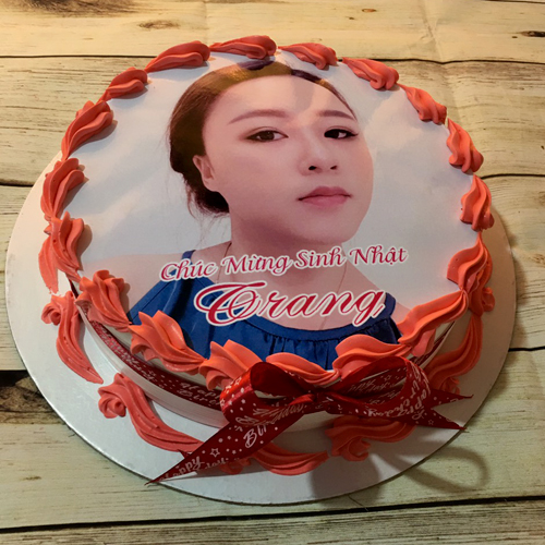 In hình trên bánh sinh nhật