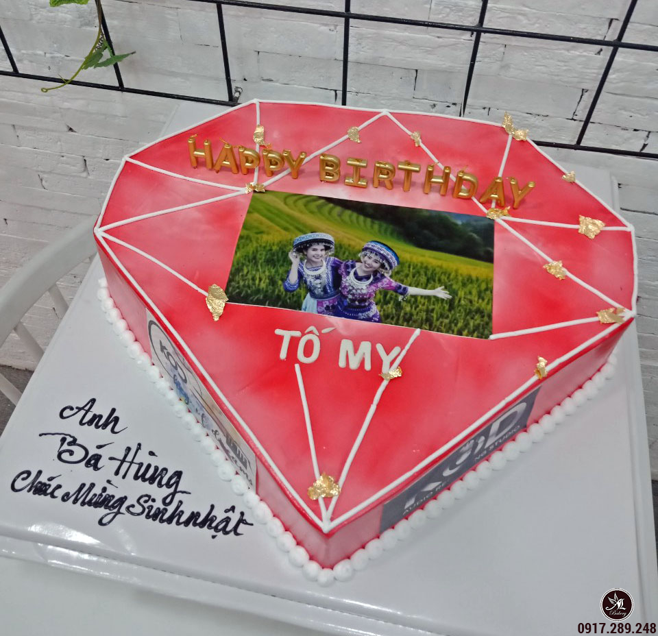 bánh kem hình kim cương