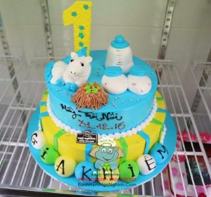 Bánh kem sinh nhật tặng cho bé 1 tuổi