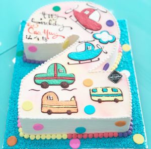 Bánh kem sinh nhật mừng hai tuổi