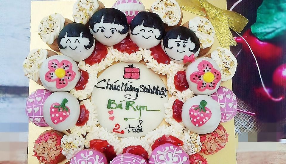 BÁNH SINH NHẬT HÌNH SU KEM