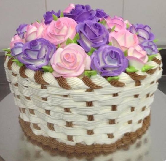 Bánh kem hình giỏ hoa