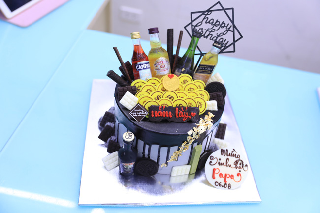 Bánh sinh nhật bia rượu