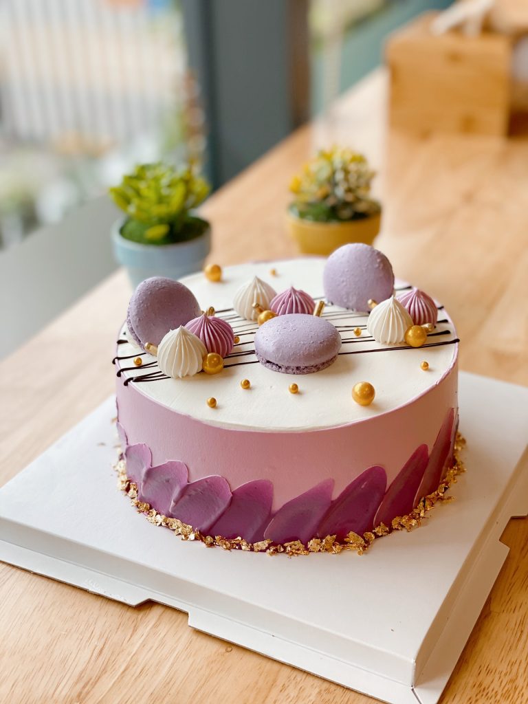 Bánh sinh nhật màu tím pastel đẹp - Bánh kem mini