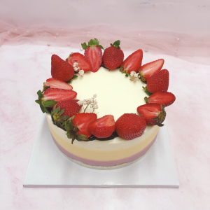 Trang trí bánh mousse sinh nhật 