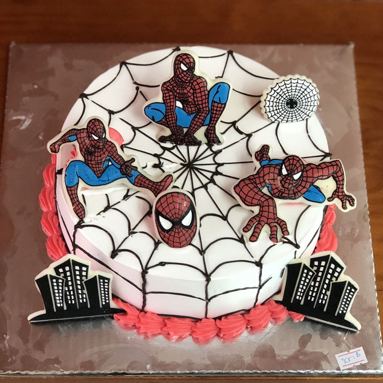 Bánh sinh nhật cho bé trai tạo hình siêu nhân nhện (Mẫu 52590) - FRIENDSHIP  CAKES & GIFT