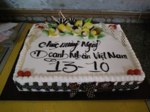 Bánh sinh nhật hình vuông