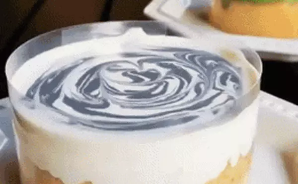 Bánh kem tan chảy