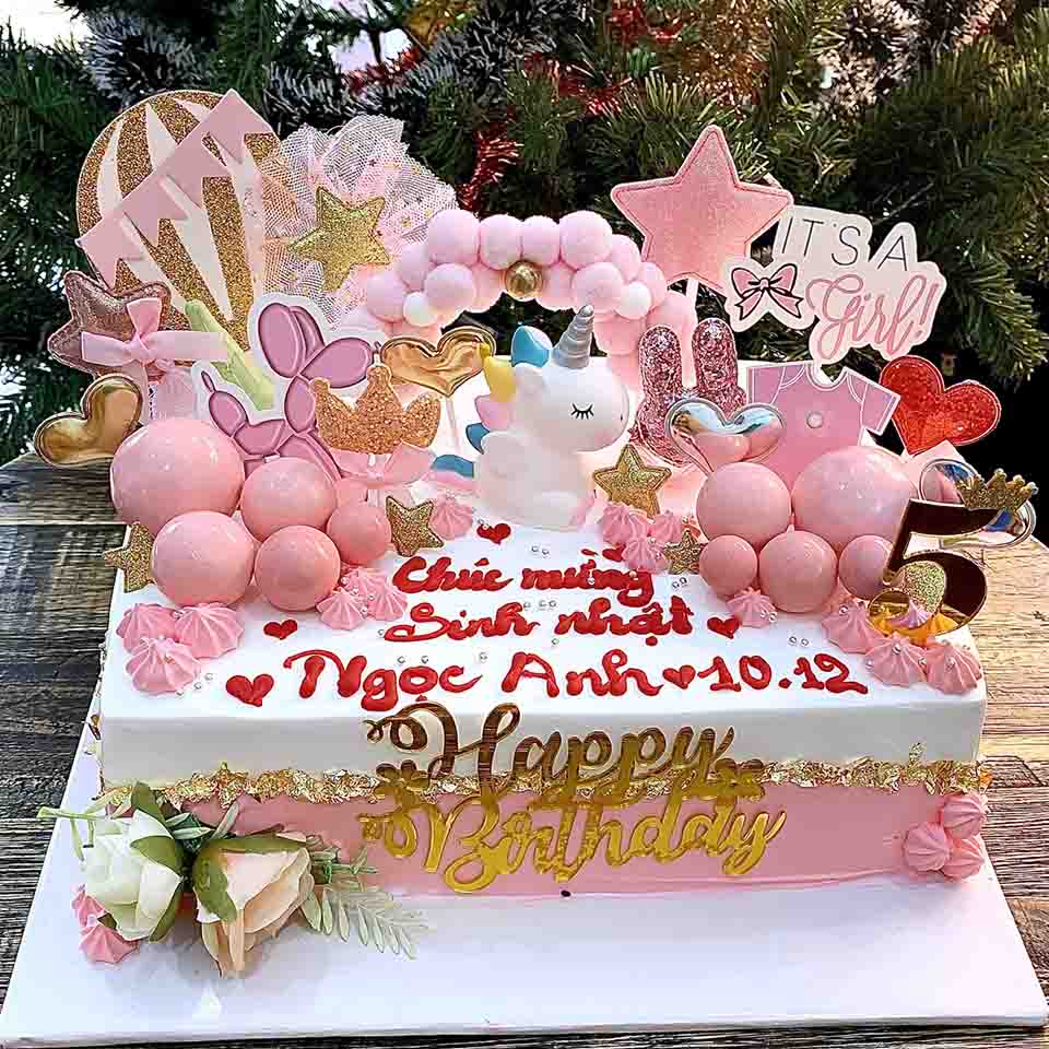 Bánh sinh nhật thôi nôi bé gái