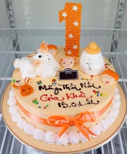 Bánh kem mừng thôi nôi