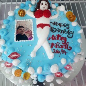 Bánh sinh nhật troll bạn bè