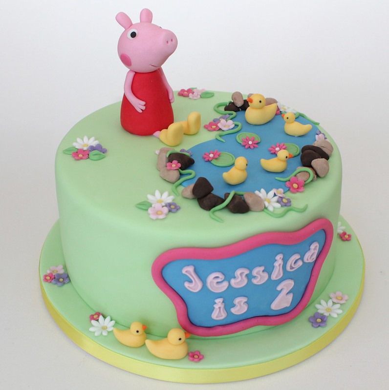 Bánh sinh nhật lợn Peppa pig vui vẻ bên gia đình tặng sinh nhật người tuổi  hợi đẹp 6769 - Bánh fondant