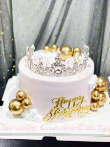 Bánh sinh nhật vương miện
