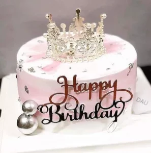 Bánh kem sinh nhật màu hồng