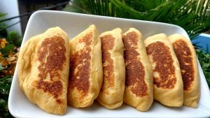 Bánh mì nhân kem trứng