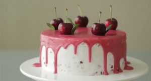 Bánh sinh nhật Cherry