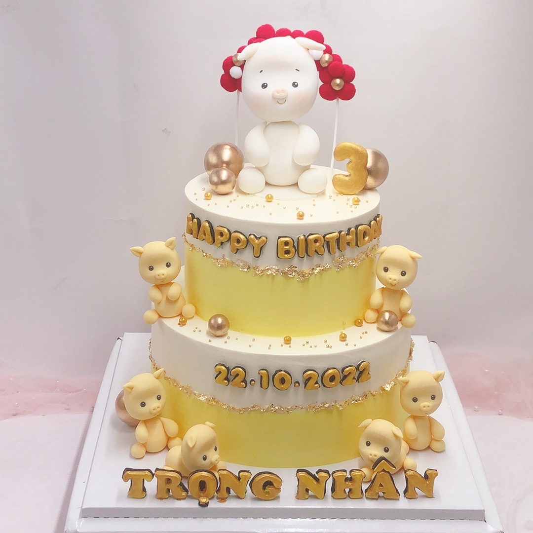 Bánh kem con heo vàng