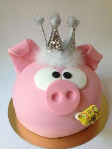 Bánh sinh nhật hình lợn cute