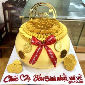 Bánh sinh nhật hũ vàng