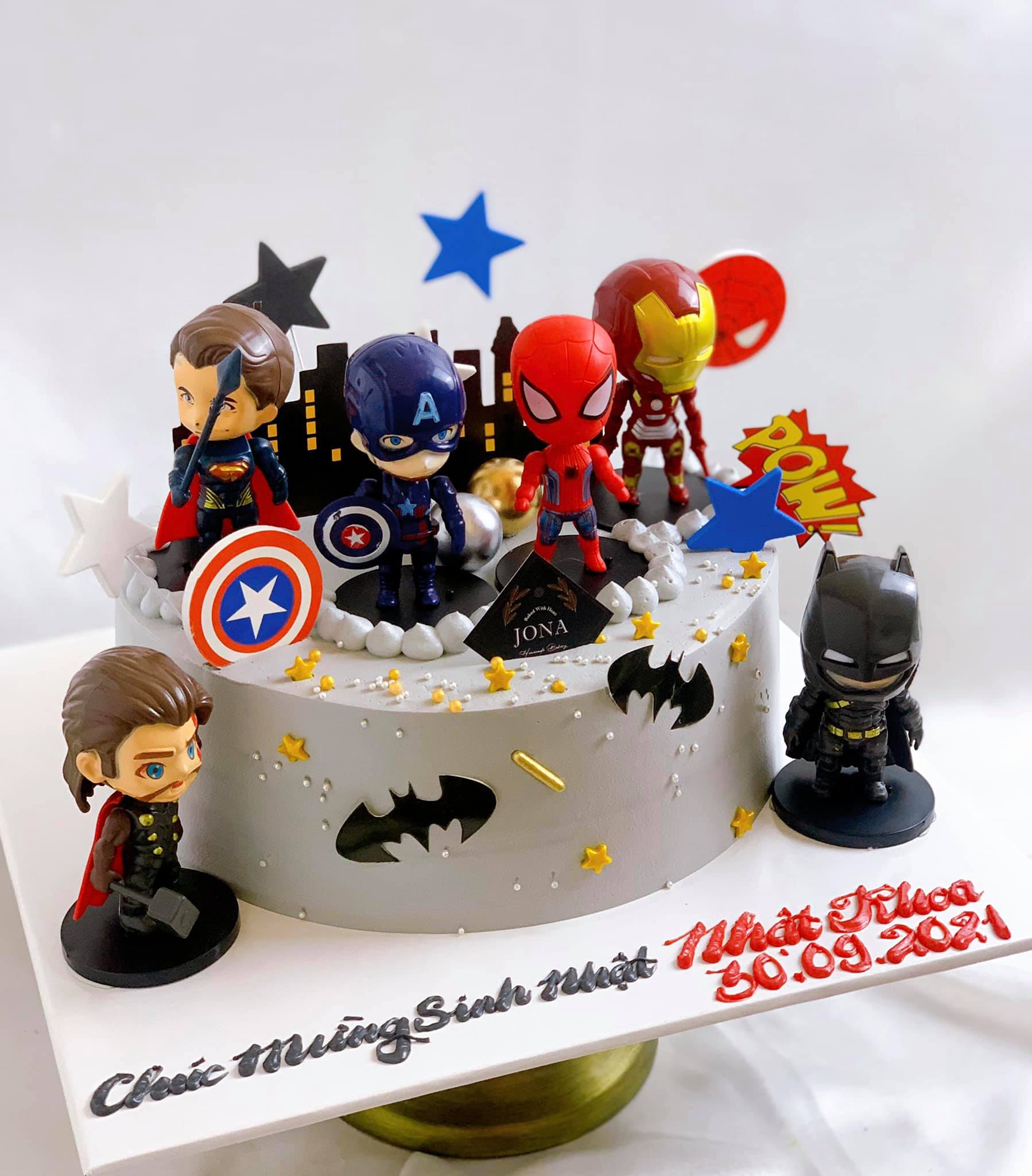 Bánh sinh nhật tạo hình xe cảnh sát dành cho bé trai - FRIENDSHIP CAKES &  GIFT